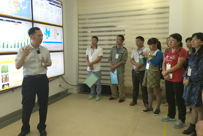 http://ynaunews.ynau.edu.cn/Article/UploadFiles/201608/2016082411294033.jpg